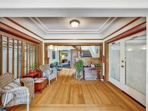 825 College Ave, Santa Rosa, CA for sale Interior Photo- Image 2 of 3