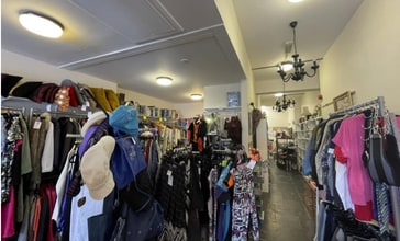 55-59 Main St, Alford to rent Interior Photo- Image 2 of 2