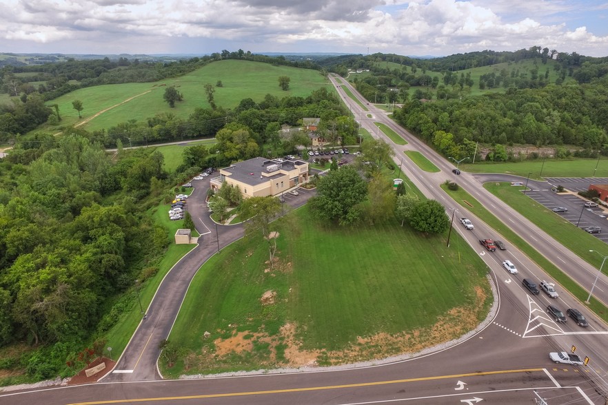 0 Nashville Hwy, Columbia, TN for sale - Building Photo - Image 1 of 10