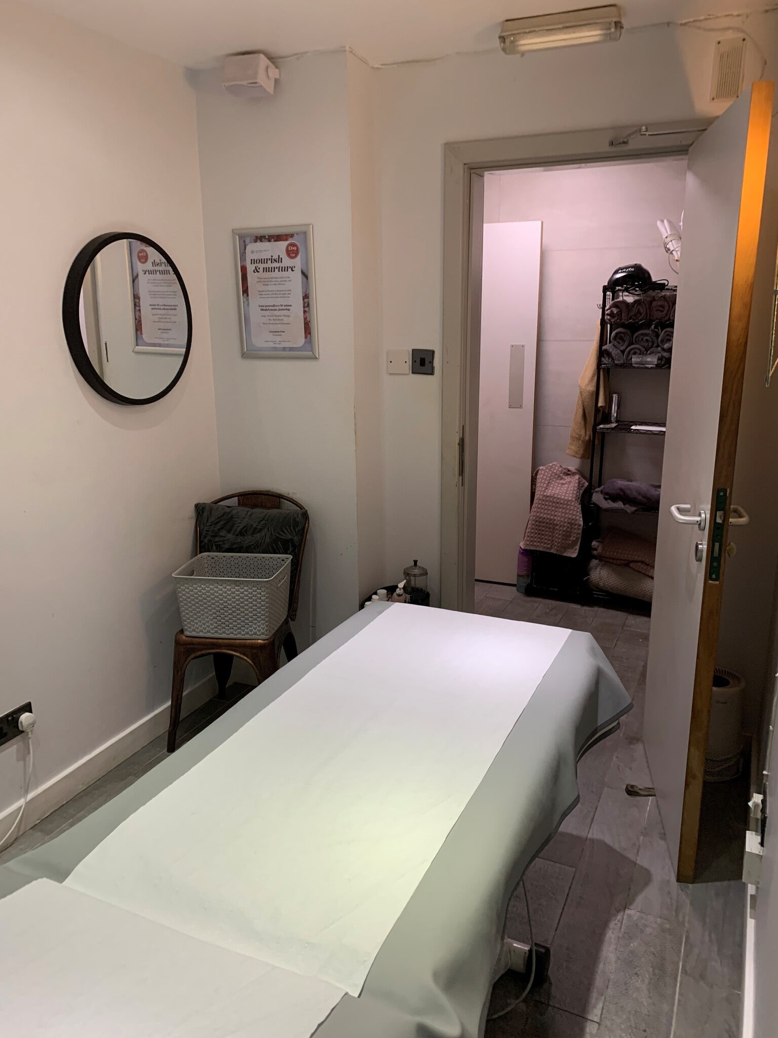 8 Ness Walk, Inverness to rent Interior Photo- Image 1 of 6