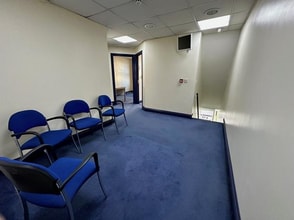 16 High St, Slough to rent Interior Photo- Image 2 of 3