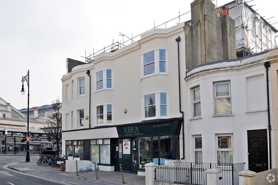 Office in 39-41 Surrey St, Brighton to rent - Building Photo - Image 2 of 4