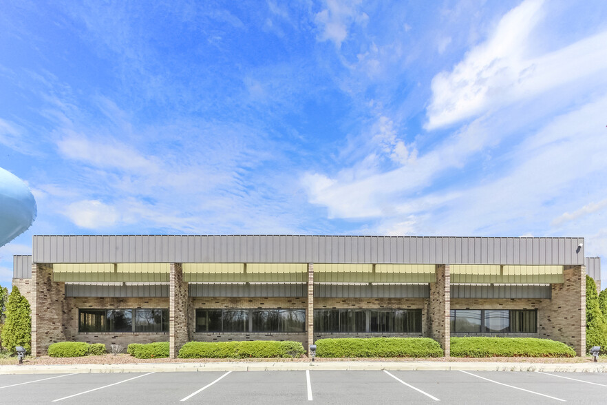 1740 E Oak Rd, Vineland, NJ for sale - Building Photo - Image 1 of 1