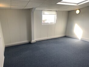 149-151 St Neots Rd, Hardwick to rent Interior Photo- Image 2 of 4