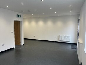 2A Abbey Ln, Sheffield for rent Interior Photo- Image 2 of 3