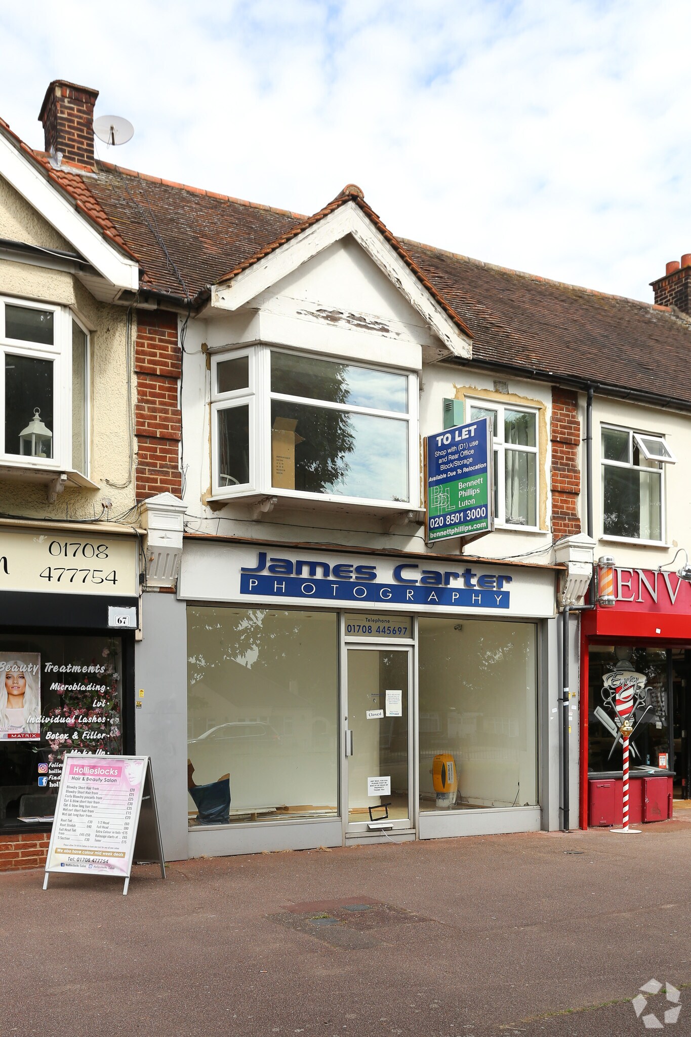 69 Wingletye Ln, Hornchurch for sale Primary Photo- Image 1 of 1
