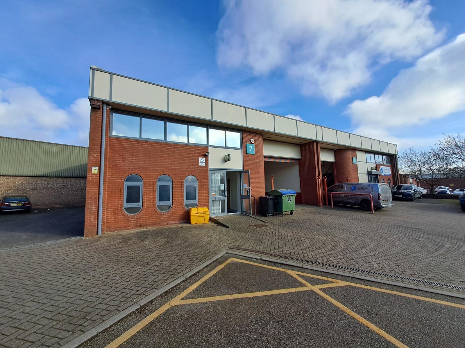 7-8 Canons Rd, Milton Keynes for sale Primary Photo- Image 1 of 3