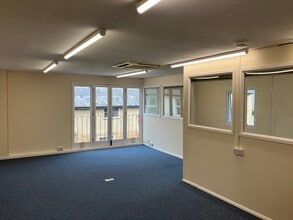 3B High St, Willingham to rent Interior Photo- Image 2 of 2