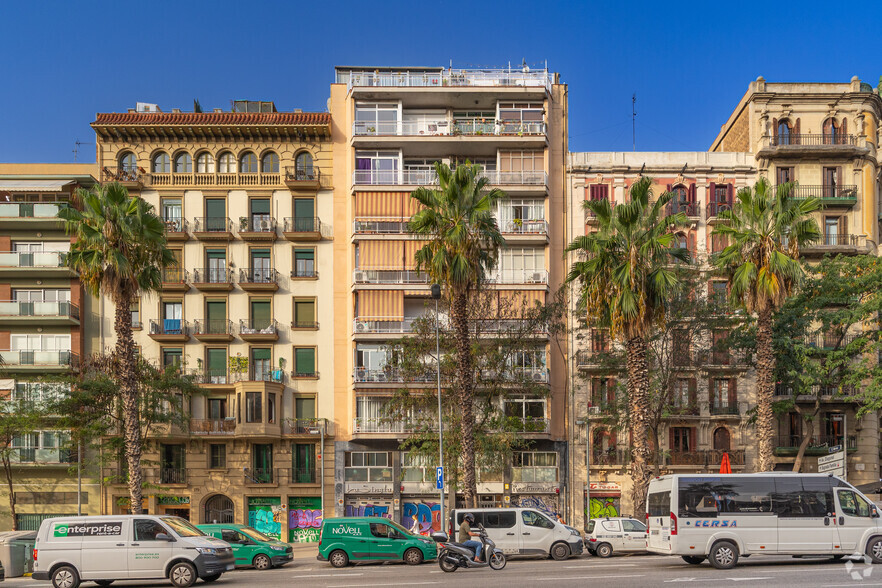 Retail in Barcelona, BAR for rent - Primary Photo - Image 1 of 2