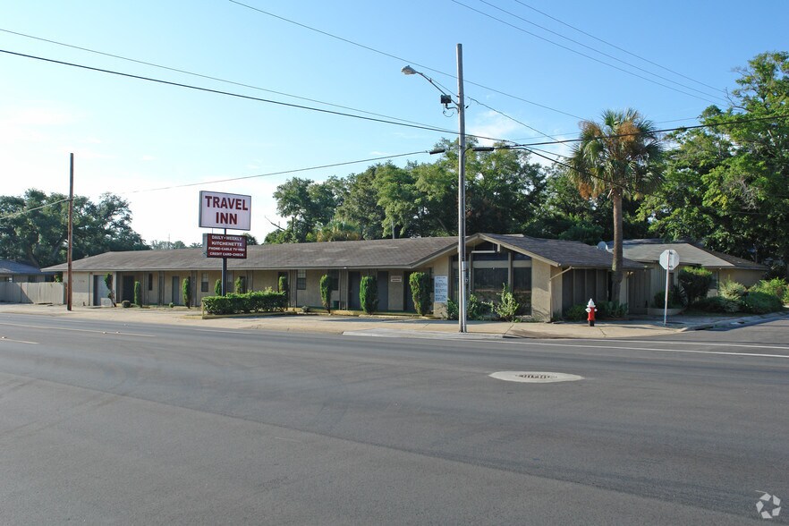 1801 Cervantes St, Pensacola 32501 UK