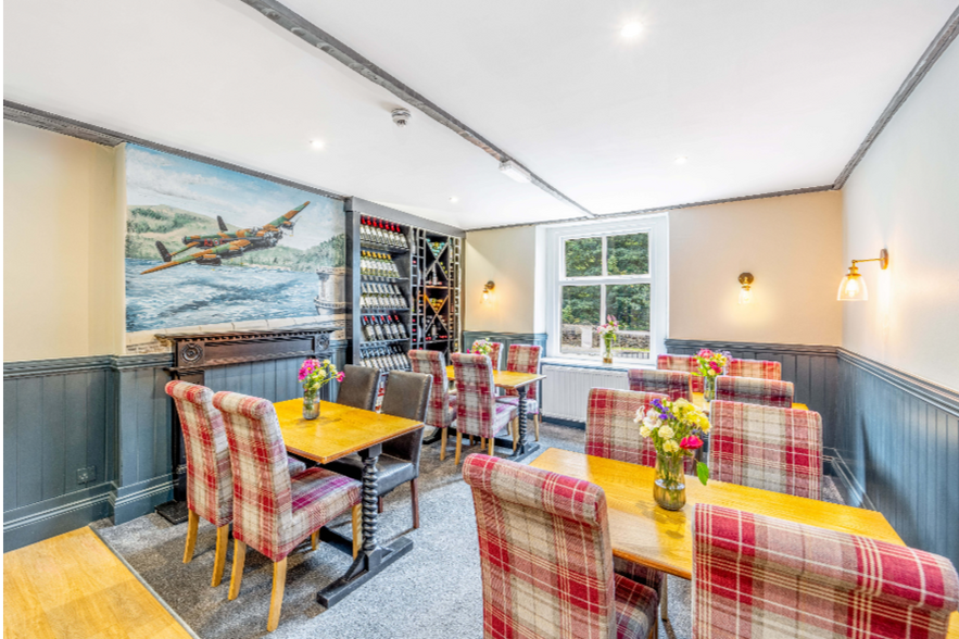 A57, Bamford to rent - Interior Photo - Image 2 of 2