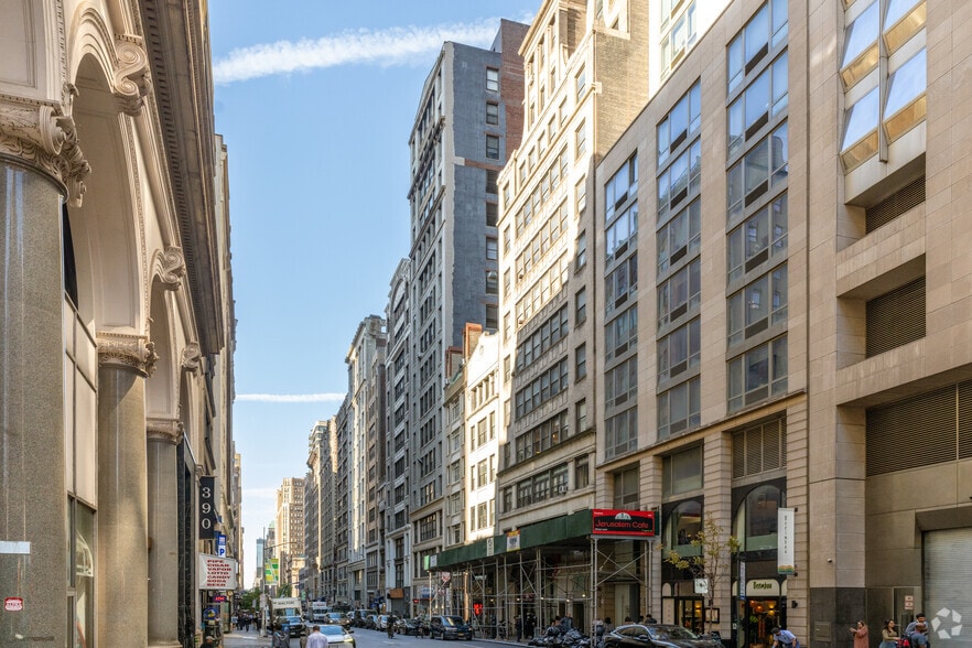 15 W 36th St, New York, NY to rent - Building Photo - Image 2 of 5