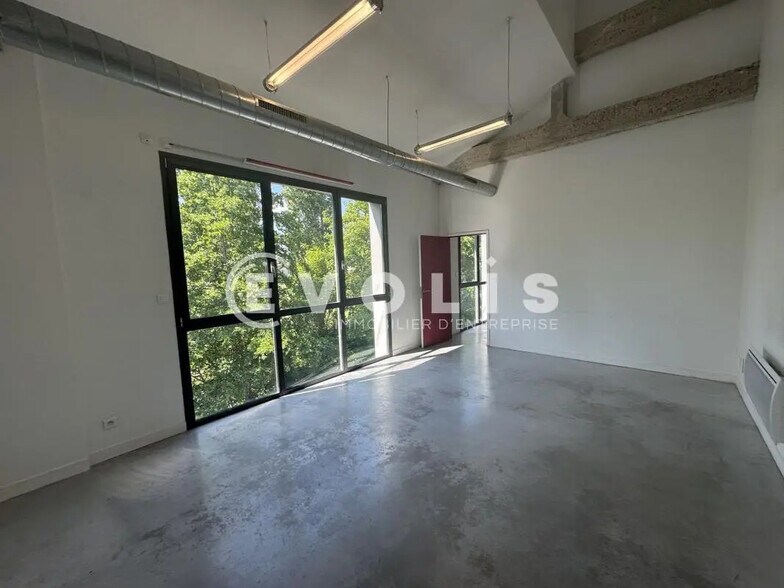 Office in Amiens to rent - Interior Photo - Image 1 of 6