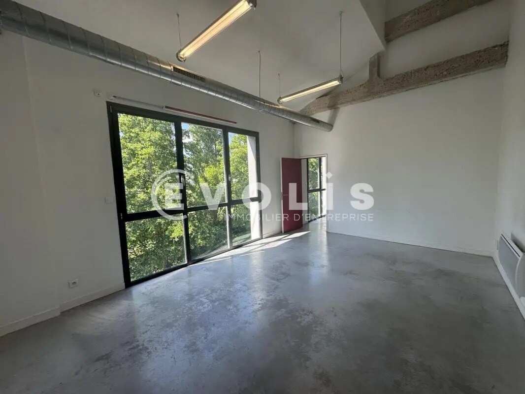 Office in Amiens to rent Interior Photo- Image 1 of 7