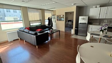 912 Thayer Ave, Silver Spring, MD to rent Interior Photo- Image 1 of 12