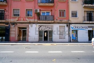 Retail in València, Valencia to rent Interior Photo- Image 2 of 17