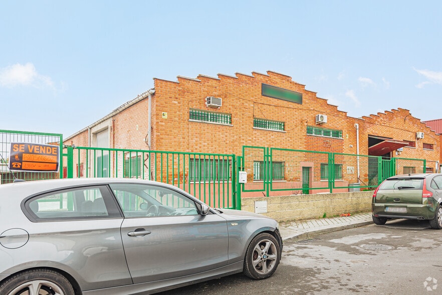 Calle Jacinto Benavente, 7-9, Paracuellos de Jarama, Madrid for sale - Primary Photo - Image 1 of 2