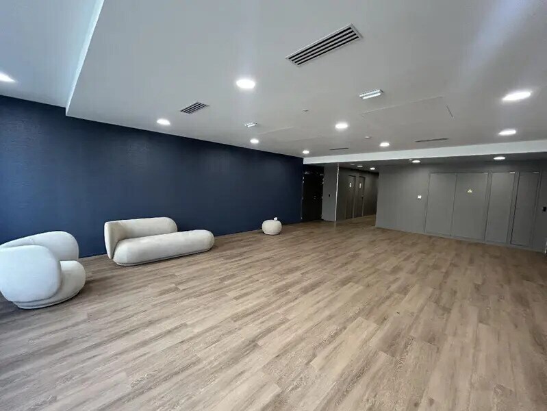 35-37 Rue Louis Guérin, Villeurbanne to rent Interior Photo- Image 1 of 15
