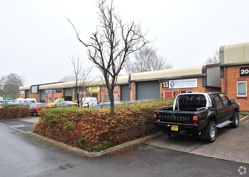 Sanders Rd, Bromsgrove to rent - Building Photo - Image 2 of 3