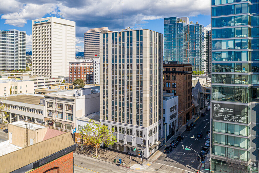 1700 Broadway, Oakland, CA for sale - Primary Photo - Image 1 of 1