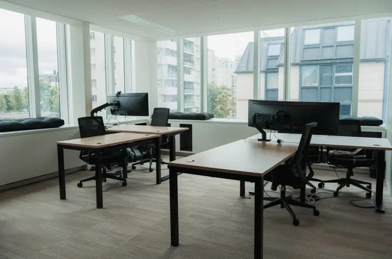7 Rue Pablo Néruda, Levallois-Perret to rent - Building Photo - Image 2 of 9