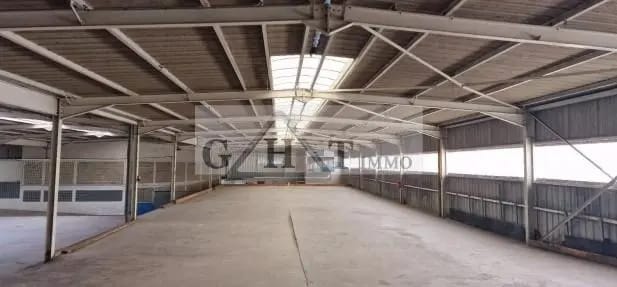 Vente Entrepôt 2 205 m² - Photo 1