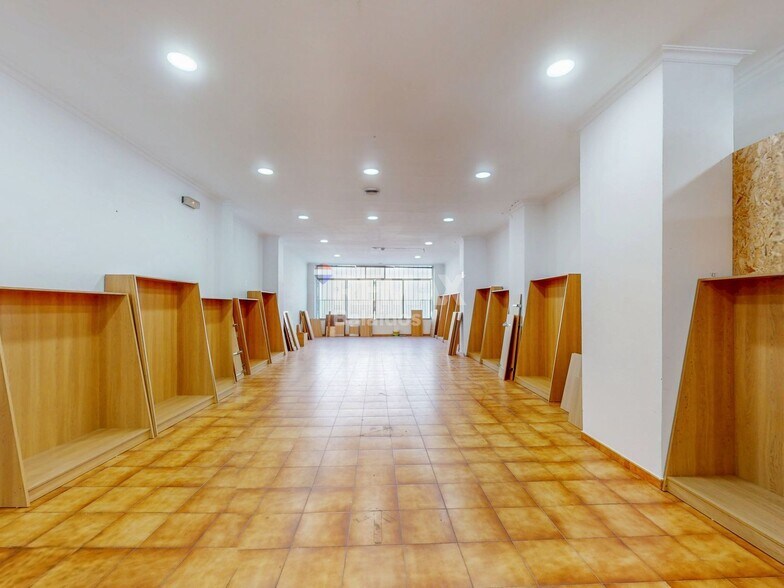 Retail in Vigo, Pontevedra for sale - Interior Photo - Image 3 of 23