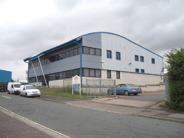 30 Wharfedale Rd, Ipswich to rent Primary Photo- Image 1 of 2