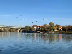 Joinville-le-Pont - Aerial  map view