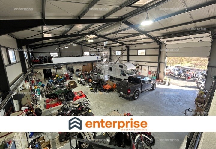 Light Industrial in Crépy-en-Valois for sale - Building Photo - Image 1 of 1