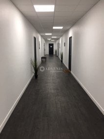 Office in Trappes for sale Lobby- Image 1 of 5