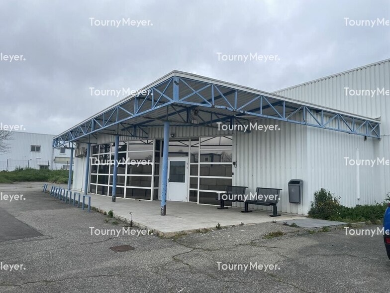 4 Rue De Soyouz, L'Union to rent - Building Photo - Image 2 of 12