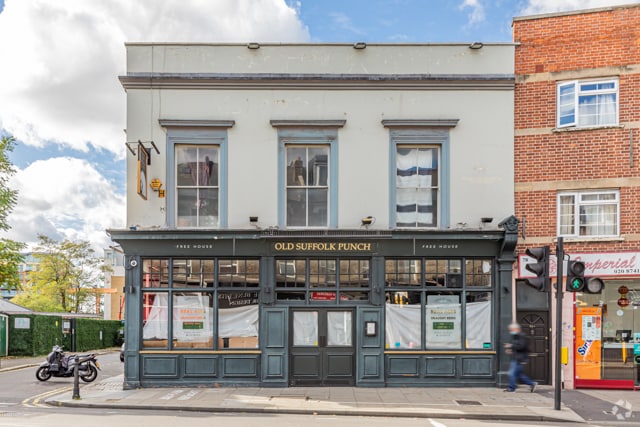 80 Fulham Palace Rd, London to rent - Building Photo - Image 3 of 9