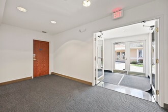 1224 Mill St, East Berlin, CT to rent Interior Photo- Image 2 of 10