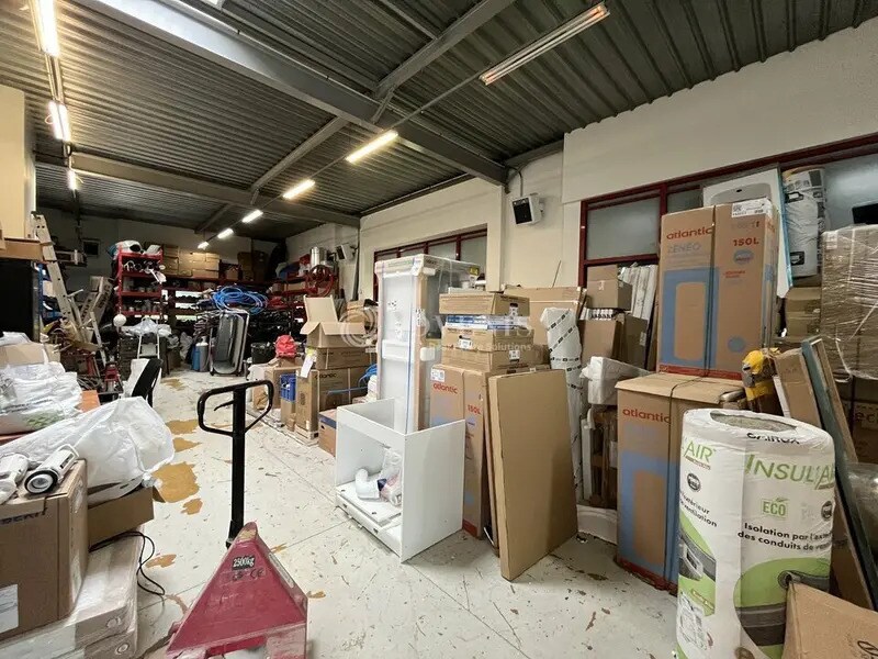 Light Industrial in Villepinte to rent Building Photo- Image 1 of 9