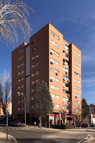 Office / Retail in Fuenlabrada, Madrid to rent - Building Photo - Image 2 of 2