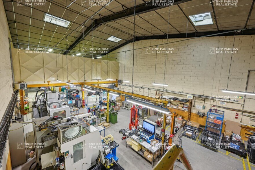 Light Industrial in Chennevières-sur-Marne to rent - Building Photo - Image 2 of 10