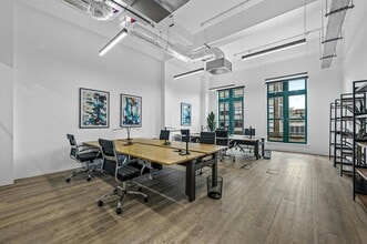 120 Camden High St, London to rent Interior Photo- Image 2 of 31