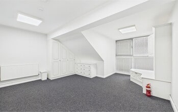 3-8 Westbridge Clos, Leicester to rent Interior Photo- Image 1 of 21