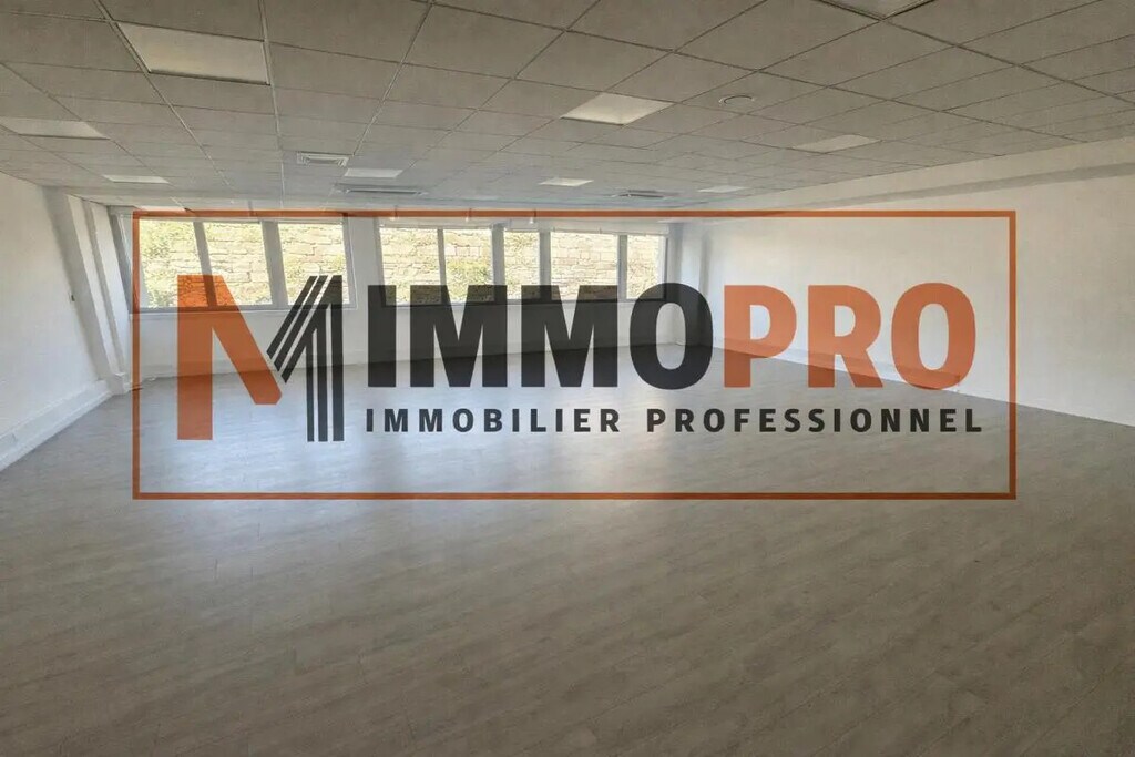 Location Bureaux 123 m² - Photo 1