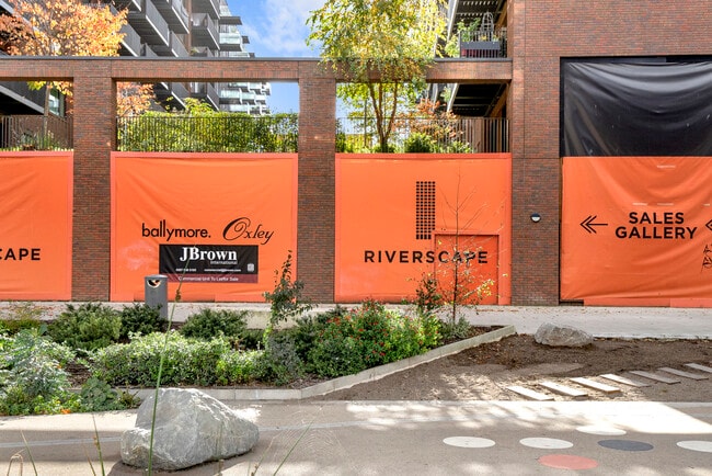 More details for North Woolwich Road, London - Retail to Rent