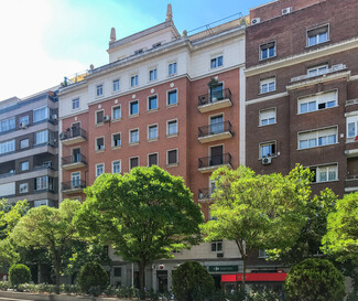 More details for Calle Cea Bermúdez, Madrid - Retail for Rent