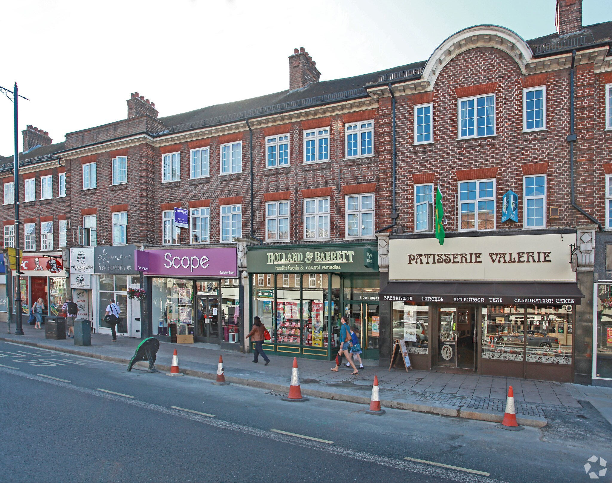 13 King St, Twickenham to rent Building Photo- Image 1 of 5