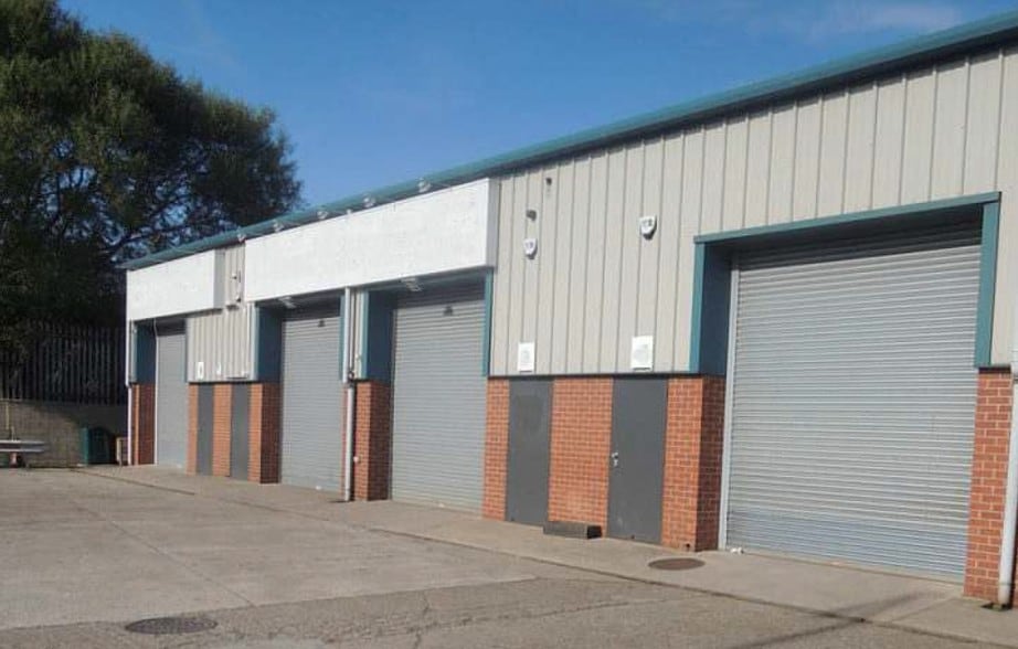 Docks Lk, Wallasey for sale - Primary Photo - Image 1 of 4
