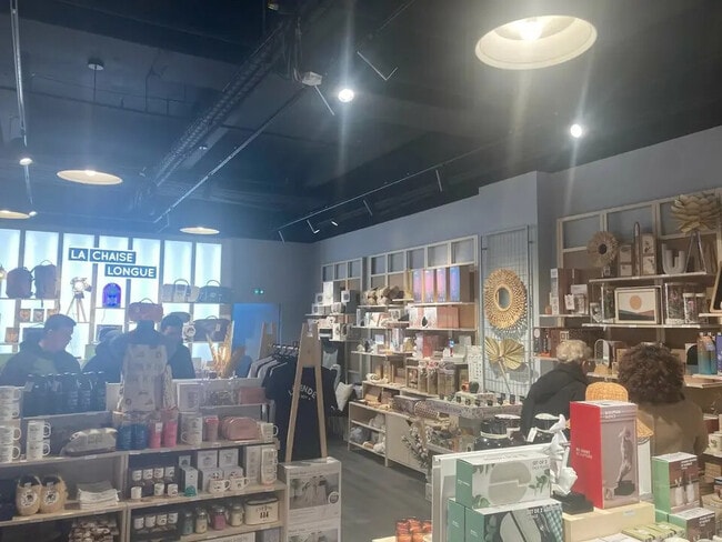 Location Commerce 130 m²