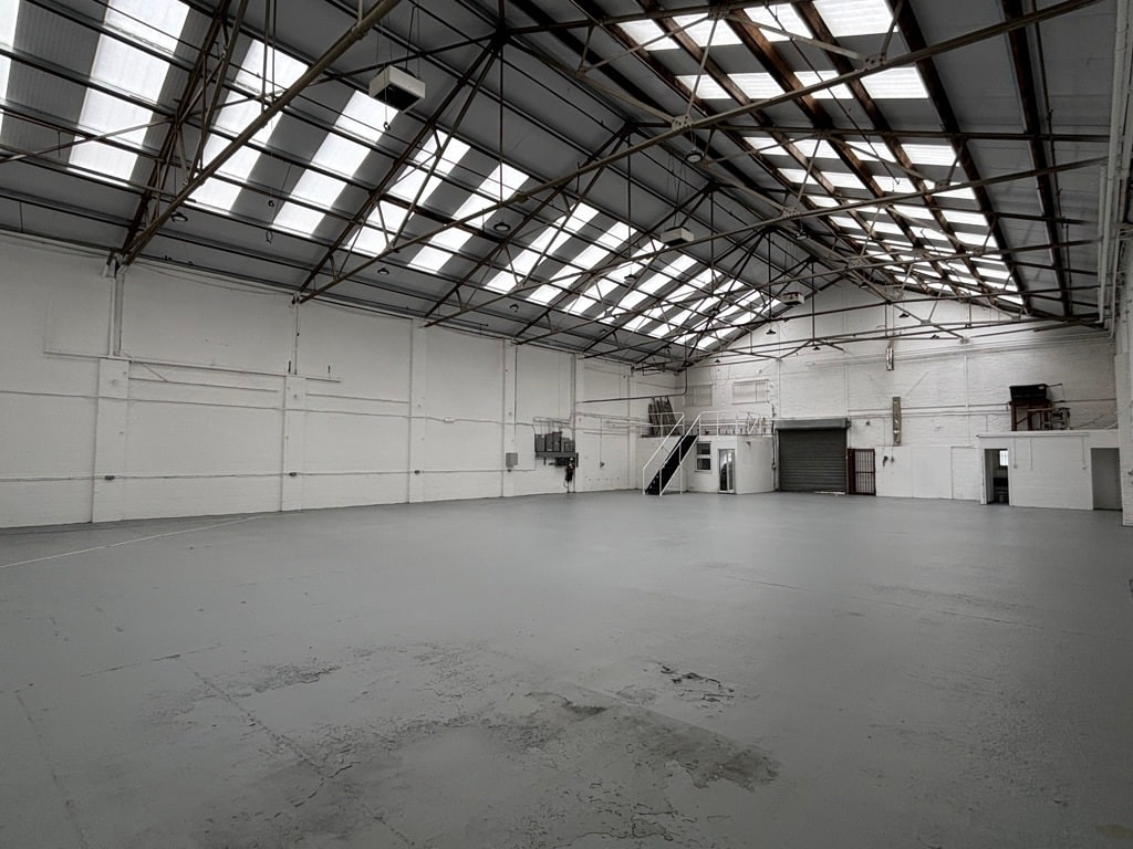 2 Abercromby Ave, High Wycombe to rent Interior Photo- Image 1 of 2