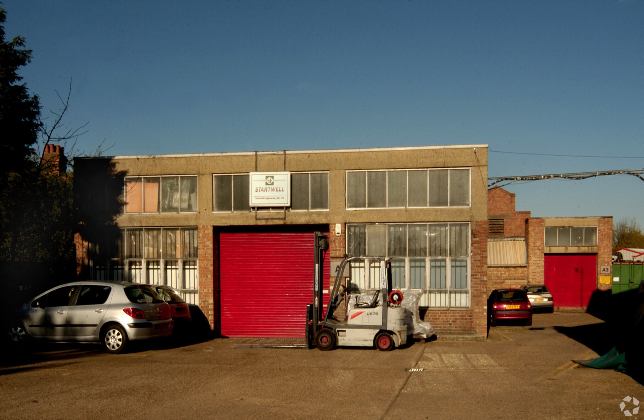 Rosslyn Cres, Harrow for sale Primary Photo- Image 1 of 1