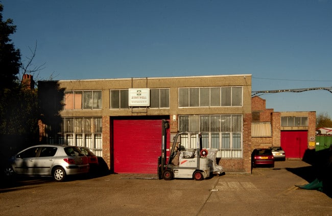 More details for Rosslyn Cres, Harrow - Light Industrial to Rent