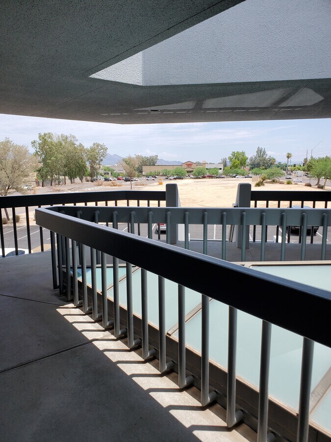 4600-e-shea-blvd-phoenix-85028-loopnet-uk