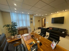 155-157 Oxford St, London to rent Interior Photo- Image 2 of 4